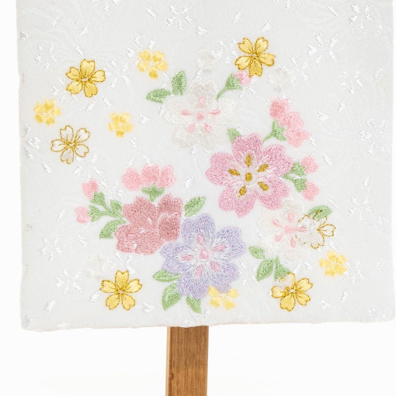 【雛人形】名前旗 金糸刺繍 桜いろどり(小) モダン かわいい 人気 おしゃれ