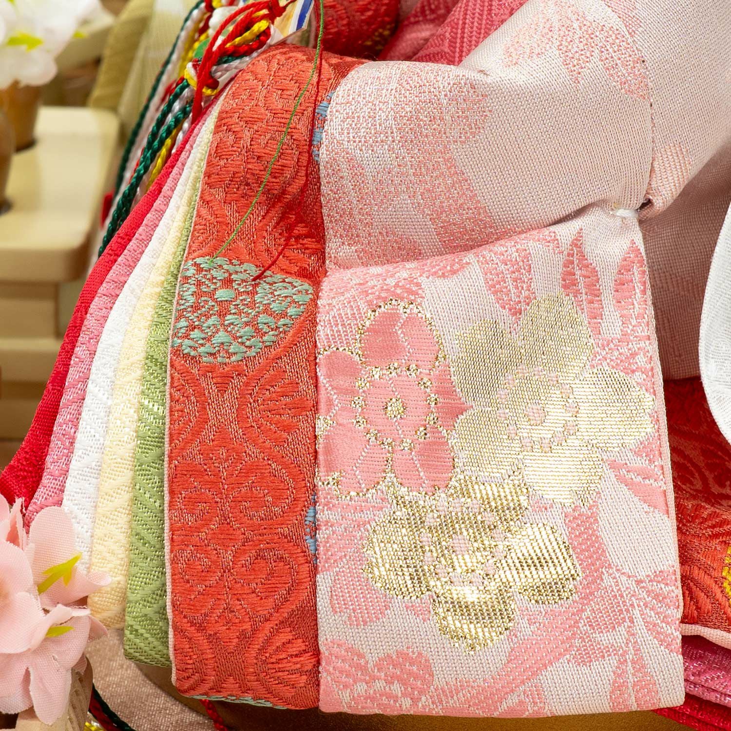 雛人形】ケース入り小三五親王飾り 春彩 | 雛人形（ひな人形）・五月