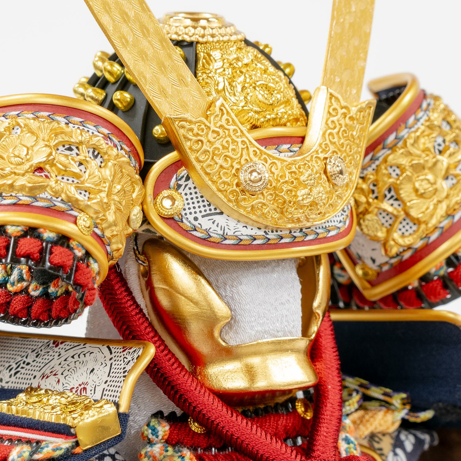 五月人形】正絹茜絲縅 鎧5号床飾り 雄山作 | 雛人形（ひな人形）・五月