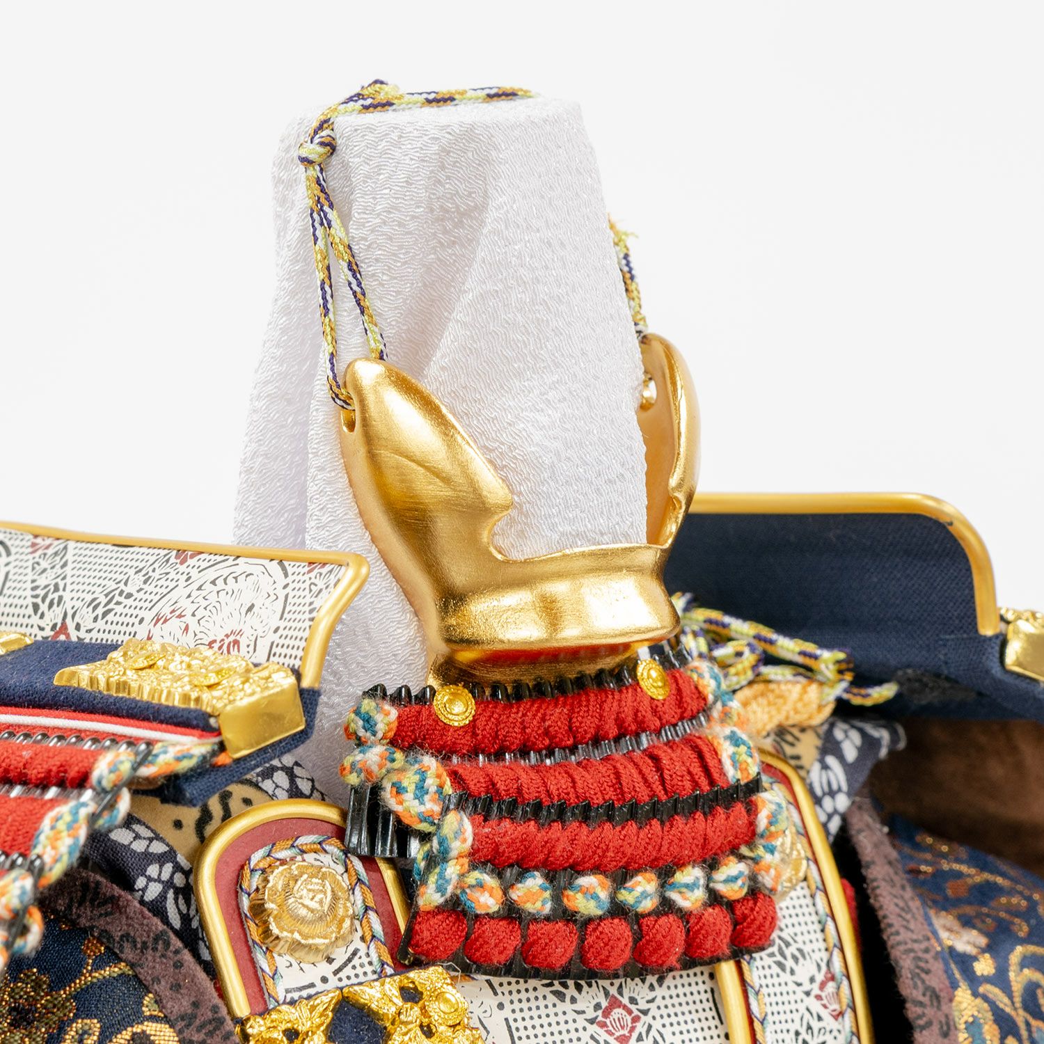 五月人形】正絹茜絲縅 鎧5号床飾り 雄山作 | 雛人形（ひな人形）・五月