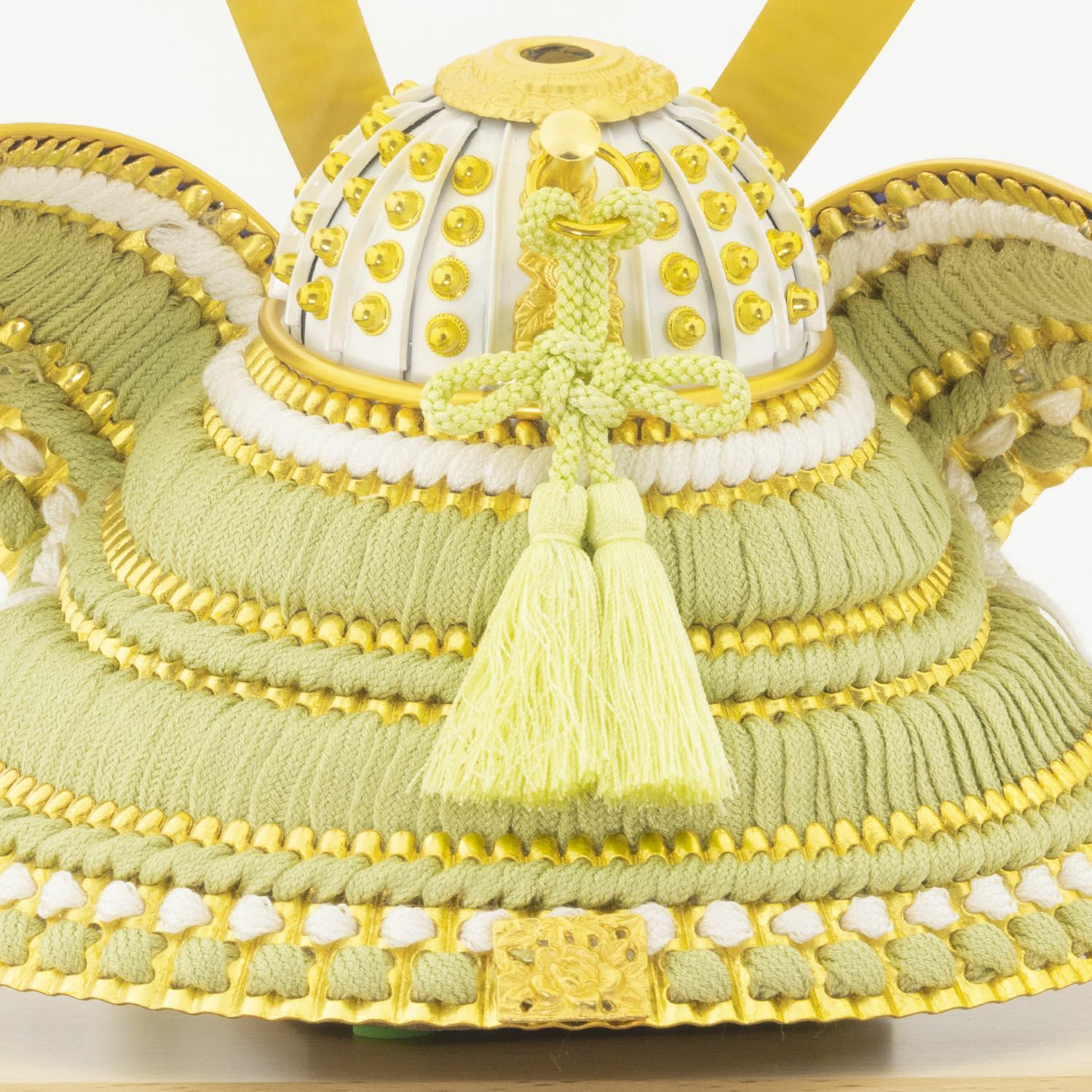 五月人形】正絹黄緑絲縅 兜8号「息吹き」床飾り | 雛人形（ひな人形