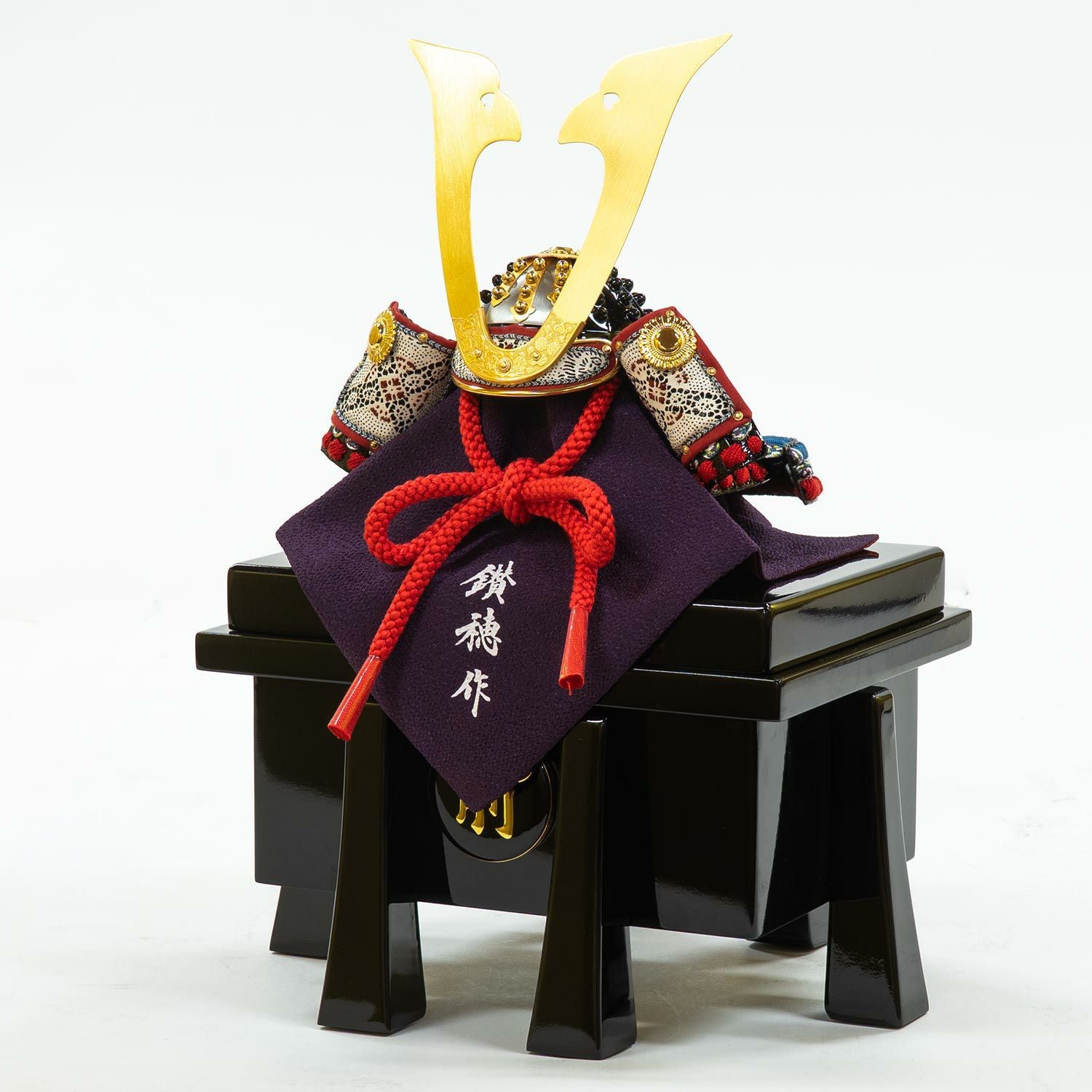 五月人形】正絹紺裾濃縅 和紙小札1/4兜床飾り 小柴鑚穂作 | 雛人形