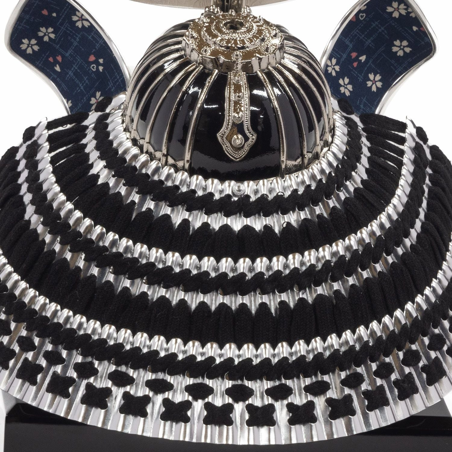 五月人形】黒絲縅 上杉謙信公 兜12号収納箱飾り | 雛人形（ひな人形