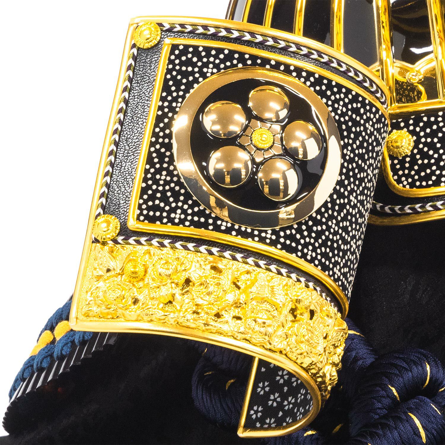 五月人形】紺絲縅 着用兜25号 伊達政宗公収納箱飾り | 雛人形