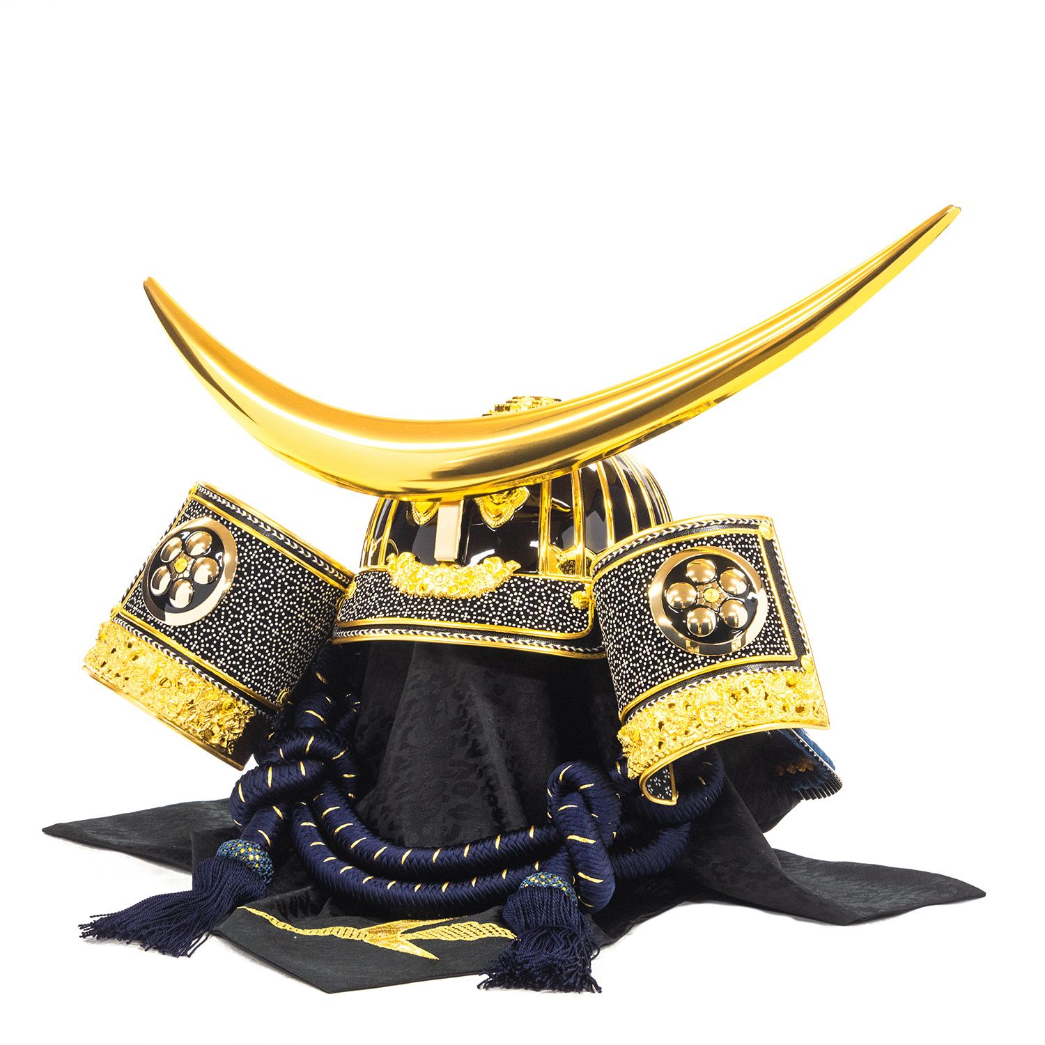 五月人形】紺絲縅 着用兜25号 伊達政宗公収納箱飾り | 雛人形