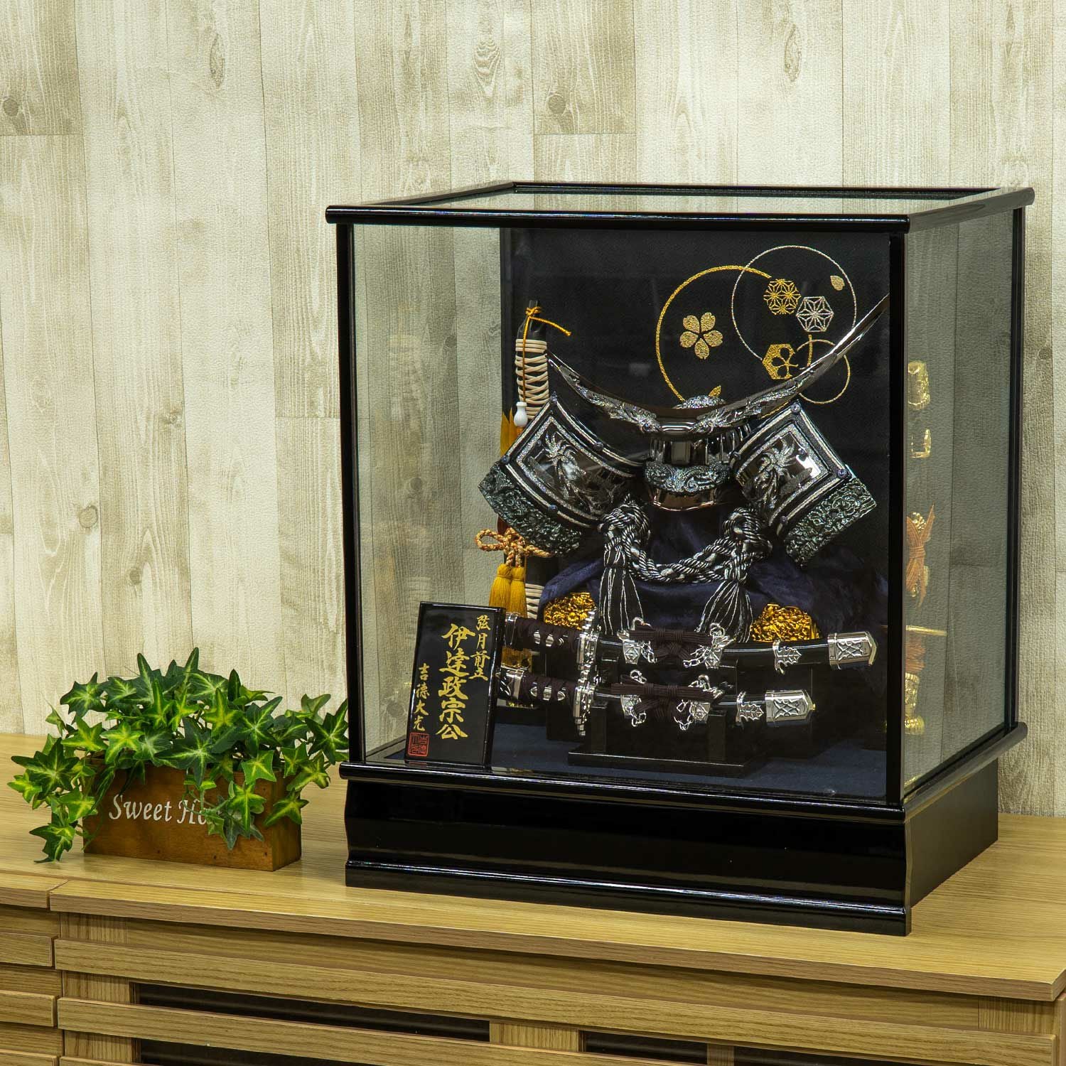 ケース入り飾り 商品一覧 | 雛人形（ひな人形）・五月人形の吉徳