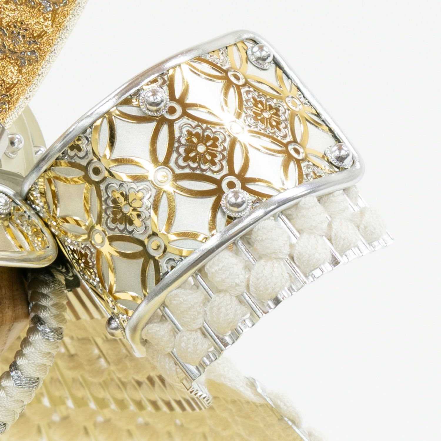 五月人形】兜7号収納箱飾り 楽 | 雛人形（ひな人形）・五月人形の吉徳