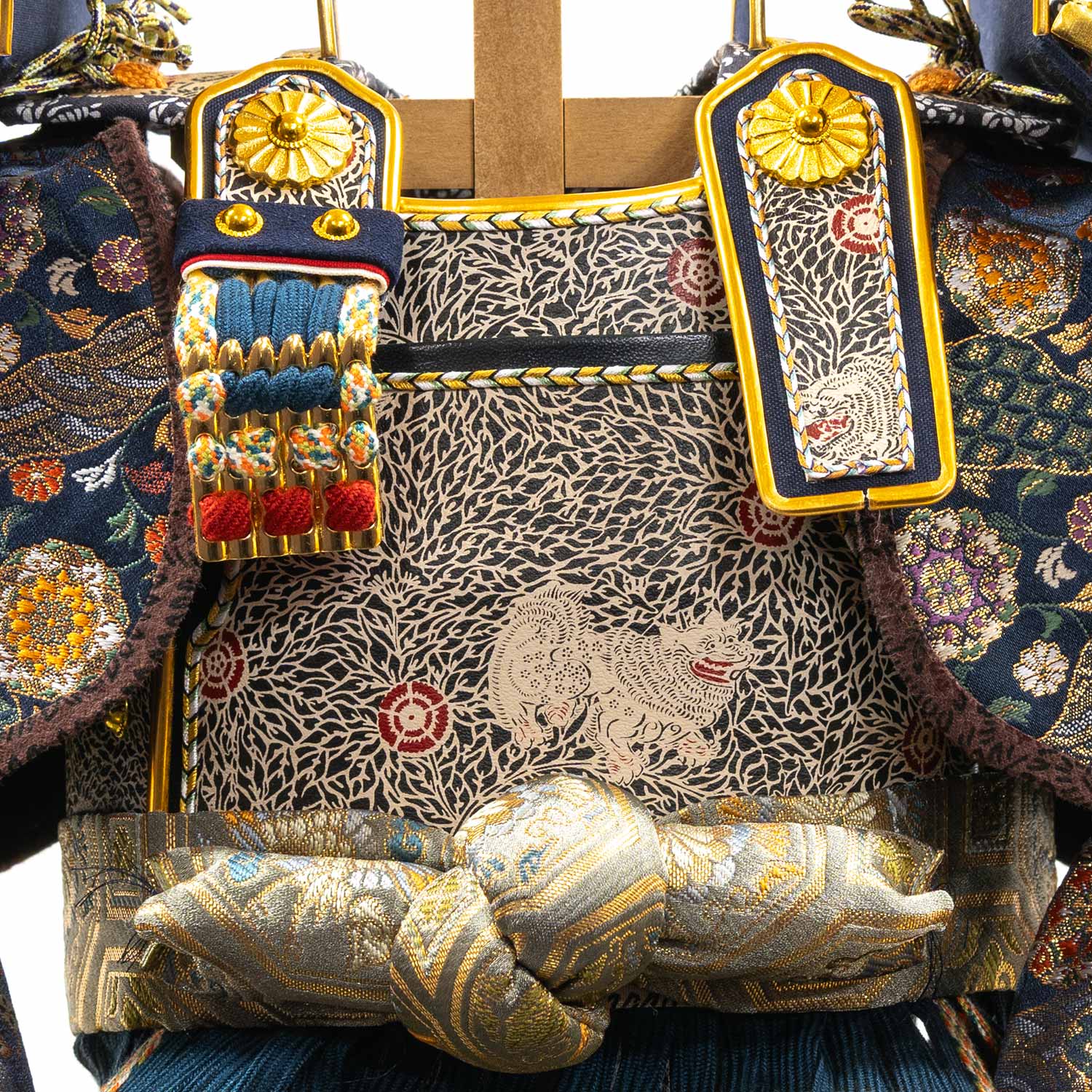 五月人形】正絹鉄紺絲縅 鎧10号床飾り 雄山作 | 雛人形（ひな人形