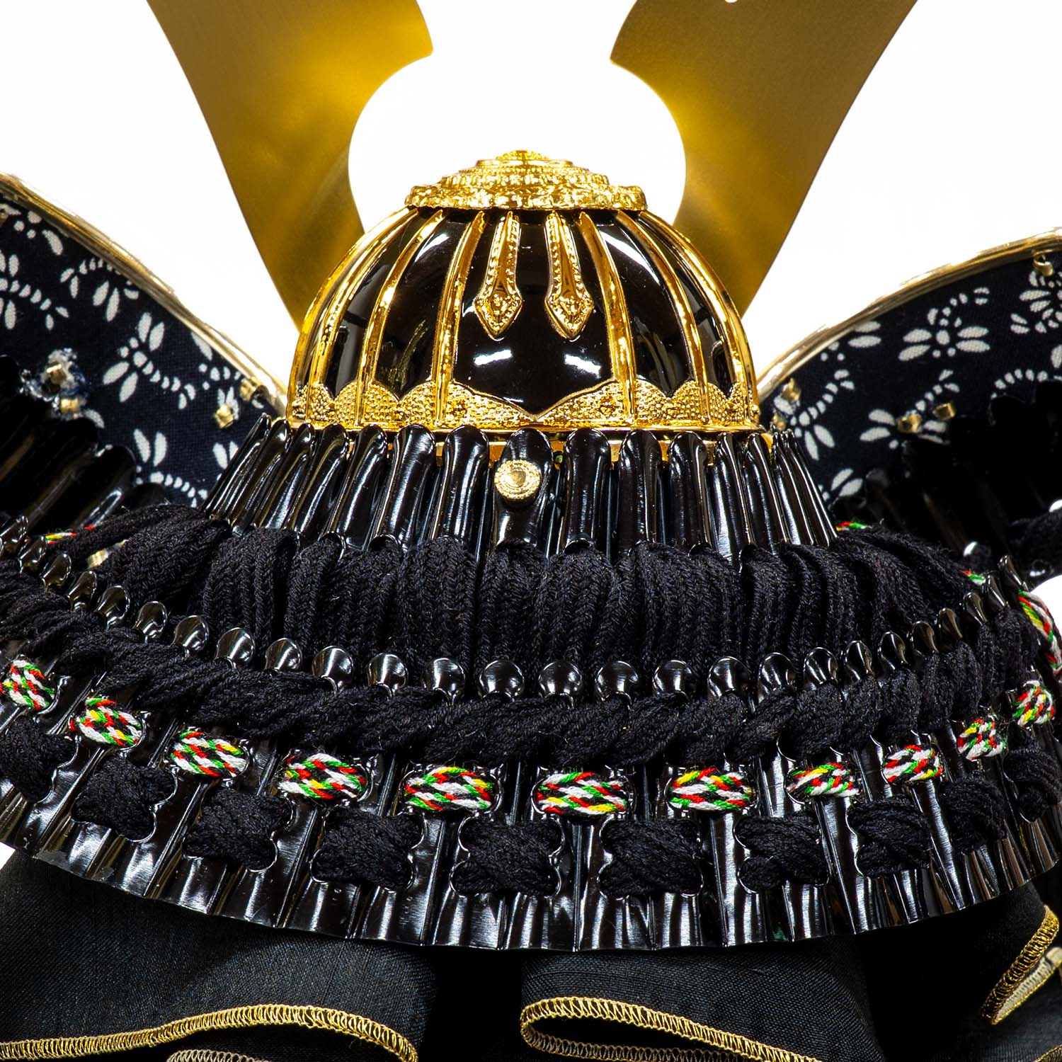 五月人形】兜5号ケース入り飾り | 雛人形（ひな人形）・五月人形の吉徳