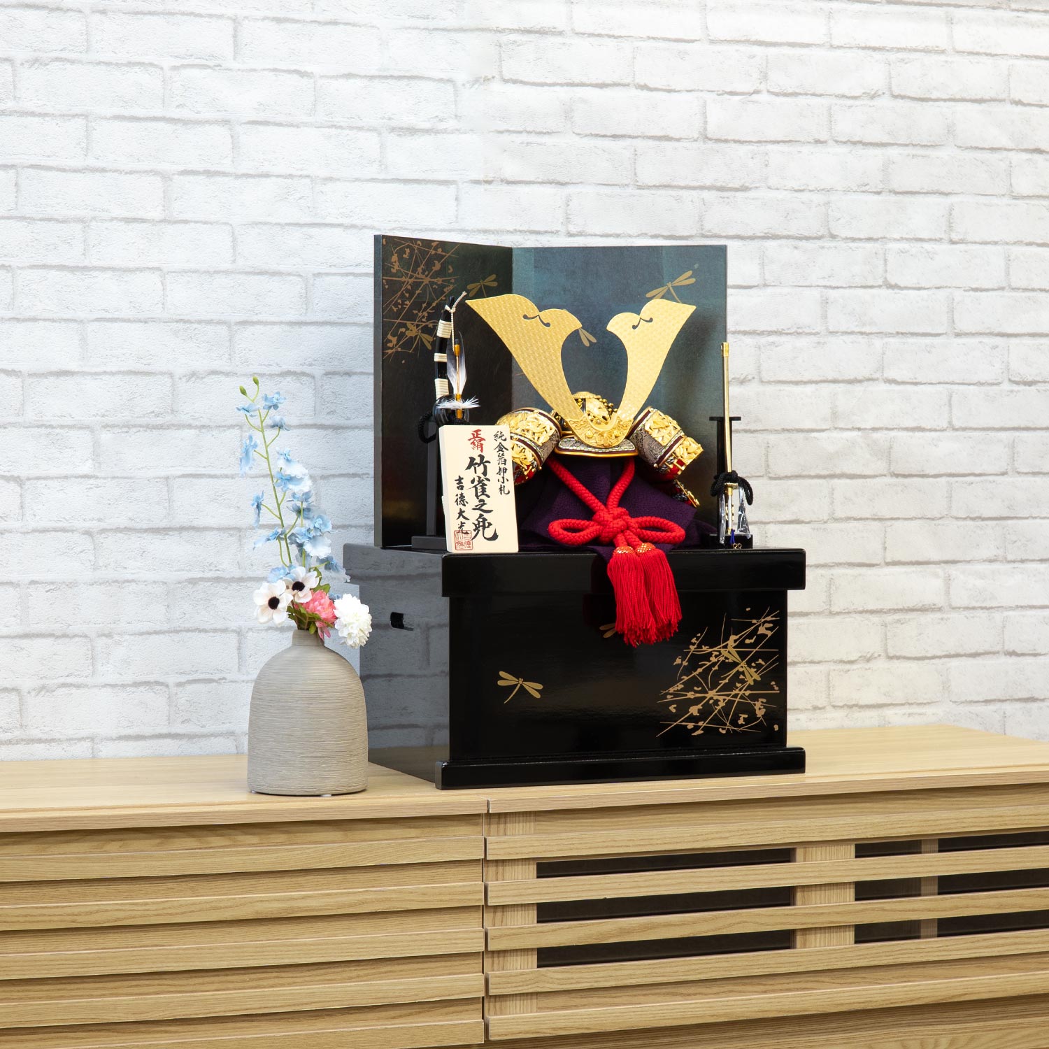 五月人形】正絹赤絲縅 純金箔押兜10号収納箱飾り | 雛人形（ひな人形